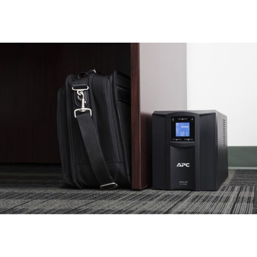 APC SMC1500IC Smart-UPS C 1500VA 900W LCD 230V Smart Connect szünetmentes tápegység
