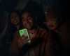 Apple iPhone 12 foszforeszkáló / sötétben világító szilikon tok, sárga